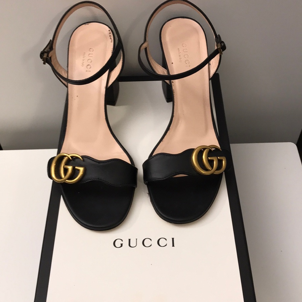 GUCCI leather mid-heel sandal